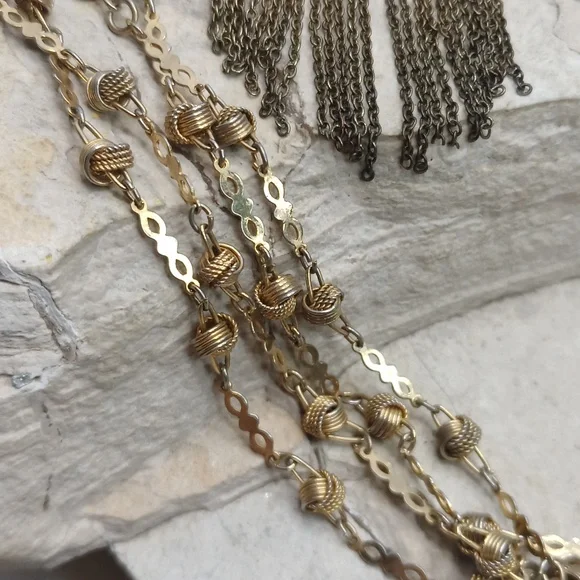 Bundle of earrings and necklace gold tone - Picture 4 of 7